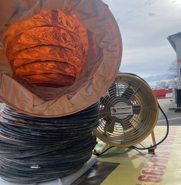 Aérogommage, solution idéale de décapage pour le bois et les charpentes.