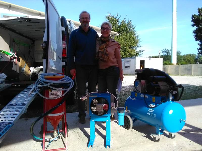 entreprise de décapage meuble décapage table lorient plouay LCJ Peinture