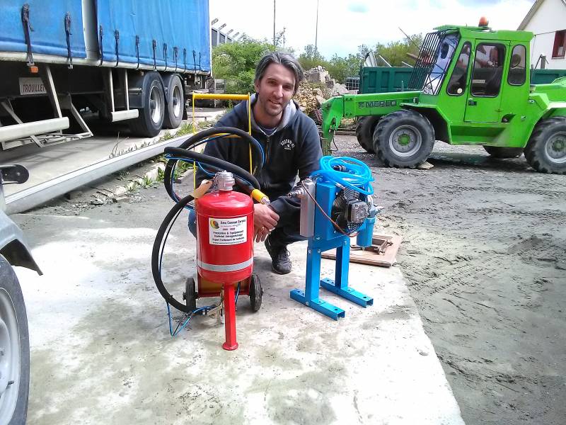 Présentation de la  gamme Aérogommeuse 10 à 60 L  en acier 4 mm  épaisseur